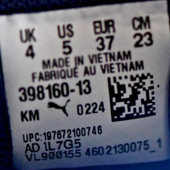 PRE-0WNED Size: 5 Big Kid/6.5 Women | Puma Club 5v5 Sneaker | Club Navy/White - Picture 8 of 12